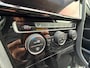 Volkswagen Golf Variant 1.5 TSI Highline Business R / ACC / Massage / Trekhaak / Led / Zeer nette auto !