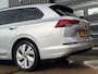 Volkswagen Golf Variant 1.0 eTSI Life Dealer onderhouden Adaptive cruise Clima Stoelverwarming Carplay