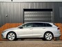 Volkswagen Golf Variant 1.0 eTSI Life Dealer onderhouden Adaptive cruise Clima Stoelverwarming Carplay