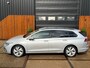 Volkswagen Golf Variant 1.0 eTSI Life Dealer onderhouden Adaptive cruise Clima Stoelverwarming Carplay