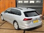 Volkswagen Golf Variant 1.0 eTSI Life Dealer onderhouden Adaptive cruise Clima Stoelverwarming Carplay