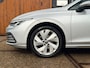 Volkswagen Golf Variant 1.0 eTSI Life Dealer onderhouden Adaptive cruise Clima Stoelverwarming Carplay