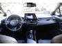 Toyota C-HR / C-HR+ 1.8 Hybrid Bi-Tone STOEL/STUURVERW PARK-SENSOREN DODEHOEK DETECTIE LM-VELGEN BLUETOOTH CAMERA LED