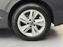 Volkswagen Golf 1.0 eTSI Life Business - Camera - ACC - Clima - Sfeerverlichting