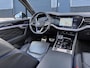 Volkswagen Touareg 3.0 TSI eHybrid 4 Motion R | Pano | Luchtvering | Trekhaak | Leder |