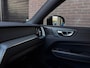 Volvo XC60 2.0 T8 PHEV AWD R-Design | Pano | Luchtvering | Leer | 20" | Leer | Vent. | HUD | Memo | Topv. |