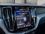 Volvo XC60 2.0 T8 PHEV AWD R-Design | Pano | Luchtvering | Leer | 20" | Leer | Vent. | HUD | Memo | Topv. |
