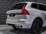 Volvo XC60 2.0 T8 PHEV AWD R-Design | Pano | Luchtvering | Leer | 20" | Leer | Vent. | HUD | Memo | Topv. |
