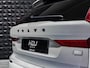 Volvo XC60 2.0 T8 PHEV AWD R-Design | Pano | Luchtvering | Leer | 20" | Leer | Vent. | HUD | Memo | Topv. |