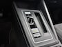 Volkswagen Golf Variant 1.0 eTSI Life Business | AUTOMAAT | NAVIGATIE | STOELVERWARMING | MEMORY STOEL | APPLE CARPLAY |