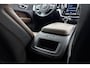 Volvo XC60 2.0 T5 Momentum Automaat | Lederen bekleding | Wegklapbare trekhaak | Stoel & stuurverwarming | Navigatie | Electrische achterklep