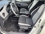 Toyota Yaris 1.5 Hybrid Dynamic Bi-Tone | Keyless | Trekhaak | Camera | Stoelverwarming