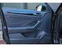 Volkswagen T-Roc 1.5 TSI R-Line | BTW | PANO | IQ-LIGHT | BEATS | ADAPTIEVE DEMPERS | KEYLESS |