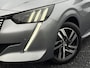 Peugeot 208 1.2 PureTech Allure ✓101pk✓D-riem vv 10-2025✓Dealer Onderhouden✓Carplay✓Draadloze telefoonlader✓360 ° Camera✓Afn Trekhaak✓Navi✓Clima✓Cruise✓Lm velgen✓6 Bak✓Keyless✓Halfleder✓Rijstrooksensor✓Pdc V+A✓N.A.P✓Apk tot 09-2028