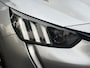 Peugeot 208 1.2 PureTech Allure ✓101pk✓D-riem vv 10-2025✓Dealer Onderhouden✓Carplay✓Draadloze telefoonlader✓360 ° Camera✓Afn Trekhaak✓Navi✓Clima✓Cruise✓Lm velgen✓6 Bak✓Keyless✓Halfleder✓Rijstrooksensor✓Pdc V+A✓N.A.P✓Apk tot 09-2028
