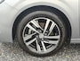 Peugeot 208 1.2 PureTech Allure ✓101pk✓D-riem vv 10-2025✓Dealer Onderhouden✓Carplay✓Draadloze telefoonlader✓360 ° Camera✓Afn Trekhaak✓Navi✓Clima✓Cruise✓Lm velgen✓6 Bak✓Keyless✓Halfleder✓Rijstrooksensor✓Pdc V+A✓N.A.P✓Apk tot 09-2028