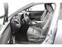 Lexus UX 250h F Sport Design | 18 Inch Lichtmetalen velgen | Elektrisch bedienbare achterklep | Lederen bekleding