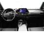 Lexus UX 250h F Sport Design | 18 Inch Lichtmetalen velgen | Elektrisch bedienbare achterklep | Lederen bekleding