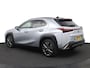Lexus UX 250h F Sport Design | 18 Inch Lichtmetalen velgen | Elektrisch bedienbare achterklep | Lederen bekleding