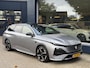 Peugeot 308 SW 1.6 Plug-in Hybrid 195 GT | Afneembare trekhaak | Tot 8 jaar Garantie | Stekkerhybride tot 85 KM Elektrisch Rijden | | Nieuwe Auto | Facelift model | Meest Complete Uitvoering | Schuif-Kantel Panoramadak | FOCAL Audio | Alcantara / Leder Massage Stoelen | Stoel- & Stuurverwarming | Navigatie | 18" Lichtmetalen Velgen | Climate Control | 360 Camera | Dode Hoek Detectie |