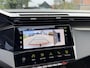 Peugeot 308 SW 1.6 Plug-in Hybrid 195 GT | Afneembare trekhaak | Tot 8 jaar Garantie | Stekkerhybride tot 85 KM Elektrisch Rijden | | Nieuwe Auto | Facelift model | Meest Complete Uitvoering | Schuif-Kantel Panoramadak | FOCAL Audio | Alcantara / Leder Massage Stoelen | Stoel- & Stuurverwarming | Navigatie | 18" Lichtmetalen Velgen | Climate Control | 360 Camera | Dode Hoek Detectie |