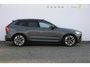 Volvo XC60 T6 350PK Automaat Plug-in hybrid AWD Ultra Dark Trekhaak / Luchtvering / Facelift/ Head-up display/ Harman Kardon audio/ BLIS/ Elektrischbedienbare stoelen met geheugen / Panoramadak/ Adaptive cruise control/ Pilot assist/ Apple Carplay/ Android auto/