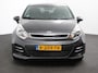 Kia Rio 1.4 CVVT Automaat DynamicLine Limited Edition Navigatie Camera Parkeer sensoren Lichtmetalen velgen Keyless Climate control Stoelverwarming Cruise Control Extra Getint Glas
