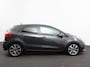 Kia Rio 1.4 CVVT Automaat DynamicLine Limited Edition Navigatie Camera Parkeer sensoren Lichtmetalen velgen Keyless Climate control Stoelverwarming Cruise Control Extra Getint Glas