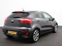 Kia Rio 1.4 CVVT Automaat DynamicLine Limited Edition Navigatie Camera Parkeer sensoren Lichtmetalen velgen Keyless Climate control Stoelverwarming Cruise Control Extra Getint Glas