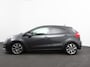 Kia Rio 1.4 CVVT Automaat DynamicLine Limited Edition Navigatie Camera Parkeer sensoren Lichtmetalen velgen Keyless Climate control Stoelverwarming Cruise Control Extra Getint Glas