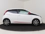 Toyota Aygo 1.0 VVT-i x-joy * Automaat | Dealer onderhouden | Climate Control  Apple CarPlay/Android Auto | DAB | Automatische verlichting |