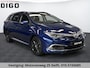 Toyota Auris 1.8 HYBRID EXECUTIVE AUTOMAAT . PANORAMA DAK . STOEL VERWARMING . PDC VOOR/ACHTER .