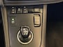 Toyota Auris 1.8 HYBRID EXECUTIVE AUTOMAAT . PANORAMA DAK . STOEL VERWARMING . PDC VOOR/ACHTER .