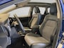 Toyota Auris 1.8 HYBRID EXECUTIVE AUTOMAAT . PANORAMA DAK . STOEL VERWARMING . PDC VOOR/ACHTER .