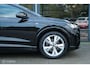 Audi Q4 e-tron 35 Advanced edition S-line 55 kWh | Stoelverwarming | ACC | 20 Inch | Trekhaak | LED | Led matrix | Camera | Sportstoelen