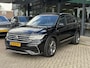 Volkswagen Tiguan 1.5 TSI Elegance 3 X R-LINE | PANORAMADAK | LEDER | CAMERA | ELEKTRISCH VERSTELBARE STOELEN | STUUR/STOEL VERWARMING | NAVIGATIE | IQ LED | DODEHOEK DETECTIE | APPLE CARPLAY / ANDROID AUTO | ADAPTIEVE CRUISECONTROL |