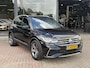 Volkswagen Tiguan 1.5 TSI Elegance 3 X R-LINE | PANORAMADAK | LEDER | CAMERA | ELEKTRISCH VERSTELBARE STOELEN | STUUR/STOEL VERWARMING | NAVIGATIE | IQ LED | DODEHOEK DETECTIE | APPLE CARPLAY / ANDROID AUTO | ADAPTIEVE CRUISECONTROL |