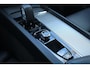 Volvo XC60 2.0 T8 Plug-in hybrid AWD Ultimate Bright | Stuurverwarming | Stoelverwarming | Apple Carplay | Trekhaak | Panoramadak | Lederen bekleding | Achterbank verwarmd |