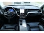 Volvo XC60 2.0 T8 Plug-in hybrid AWD Ultimate Bright | Stuurverwarming | Stoelverwarming | Apple Carplay | Trekhaak | Panoramadak | Lederen bekleding | Achterbank verwarmd |