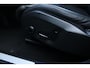 Volvo XC60 2.0 T8 Plug-in hybrid AWD Ultimate Bright | Stuurverwarming | Stoelverwarming | Apple Carplay | Trekhaak | Panoramadak | Lederen bekleding | Achterbank verwarmd |