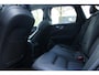 Volvo XC60 2.0 T8 Plug-in hybrid AWD Ultimate Bright | Stuurverwarming | Stoelverwarming | Apple Carplay | Trekhaak | Panoramadak | Lederen bekleding | Achterbank verwarmd |