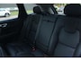 Volvo XC60 2.0 T8 Plug-in hybrid AWD Ultimate Bright | Stuurverwarming | Stoelverwarming | Apple Carplay | Trekhaak | Panoramadak | Lederen bekleding | Achterbank verwarmd |