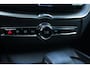 Volvo XC60 2.0 T8 Plug-in hybrid AWD Ultimate Bright | Stuurverwarming | Stoelverwarming | Apple Carplay | Trekhaak | Panoramadak | Lederen bekleding | Achterbank verwarmd |