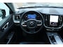 Volvo XC60 2.0 T8 Plug-in hybrid AWD Ultimate Bright | Stuurverwarming | Stoelverwarming | Apple Carplay | Trekhaak | Panoramadak | Lederen bekleding | Achterbank verwarmd |