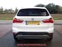 BMW X1 sDrive18i / CRUISE / PDC / NAVI / STOELVERWARMING