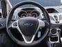 Ford Fiesta 1.25 Titanium | Trekhaak | Elektrische ramen voor | Elektrisch verstelbare spiegels | Radio | Stoffen bekleding | Airco | 15 Inch LMV |