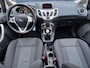 Ford Fiesta 1.25 Titanium | Trekhaak | Elektrische ramen voor | Elektrisch verstelbare spiegels | Radio | Stoffen bekleding | Airco | 15 Inch LMV |