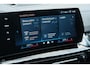 BMW IX2 eDrive20 67 kWh | 100% SOH | M-Sportpakket | Harman Kardon | Pano | Trekhaak | ACC | Camera | M-Sportpakket Pro | Stoelverwarming | LED |