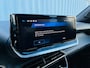 Peugeot 2008 1.2 Hybrid 145 GT Adaptieve Cruise | Camera 360! | 18'' Lichemtaal | Leder/Stof | Carplay | LUXE UITSTRALING! ""'