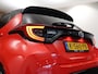 Toyota Yaris 1.5 Hybrid Launch Edition - ORIGINEEL NEDERLANDSE AUTO - AFKOMSTIG VAN 1E EIGENAAR - NAVIGATIE - DODEHOEK DETECTIE - PARKEERSENSOREN VOOR/ ACHTER - DRAADLOZE TELEFOONLADER - 17 INCH LICHT METALEN VELGEN - KEYLESS ENTRY/ START - STOELVERWARMING - HEAD UP DISPLAY